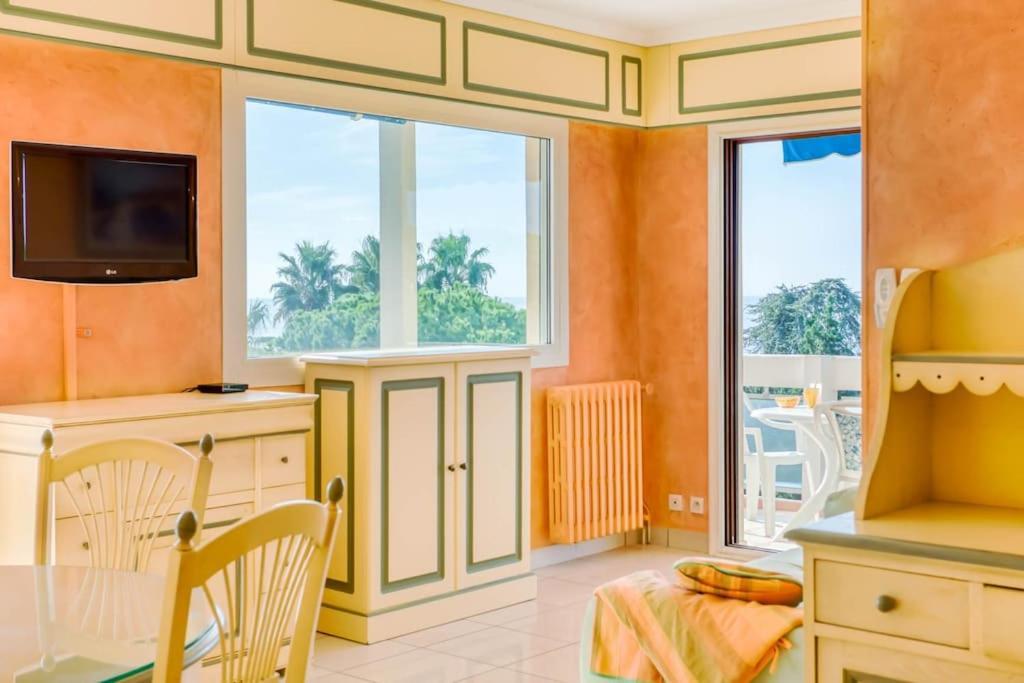 アンティーブA6- 2 Bdr Incredible Sea View - Ac, Garage & Terraceアパートメント エクステリア 写真